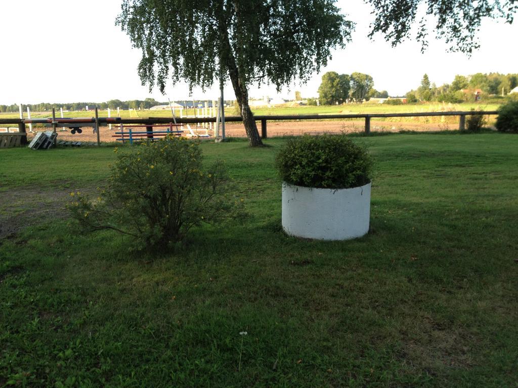 Villa Backgardens Stugby Axvall Exterior foto